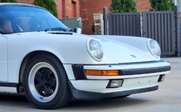 Porsche-911-1988-Coupe-21