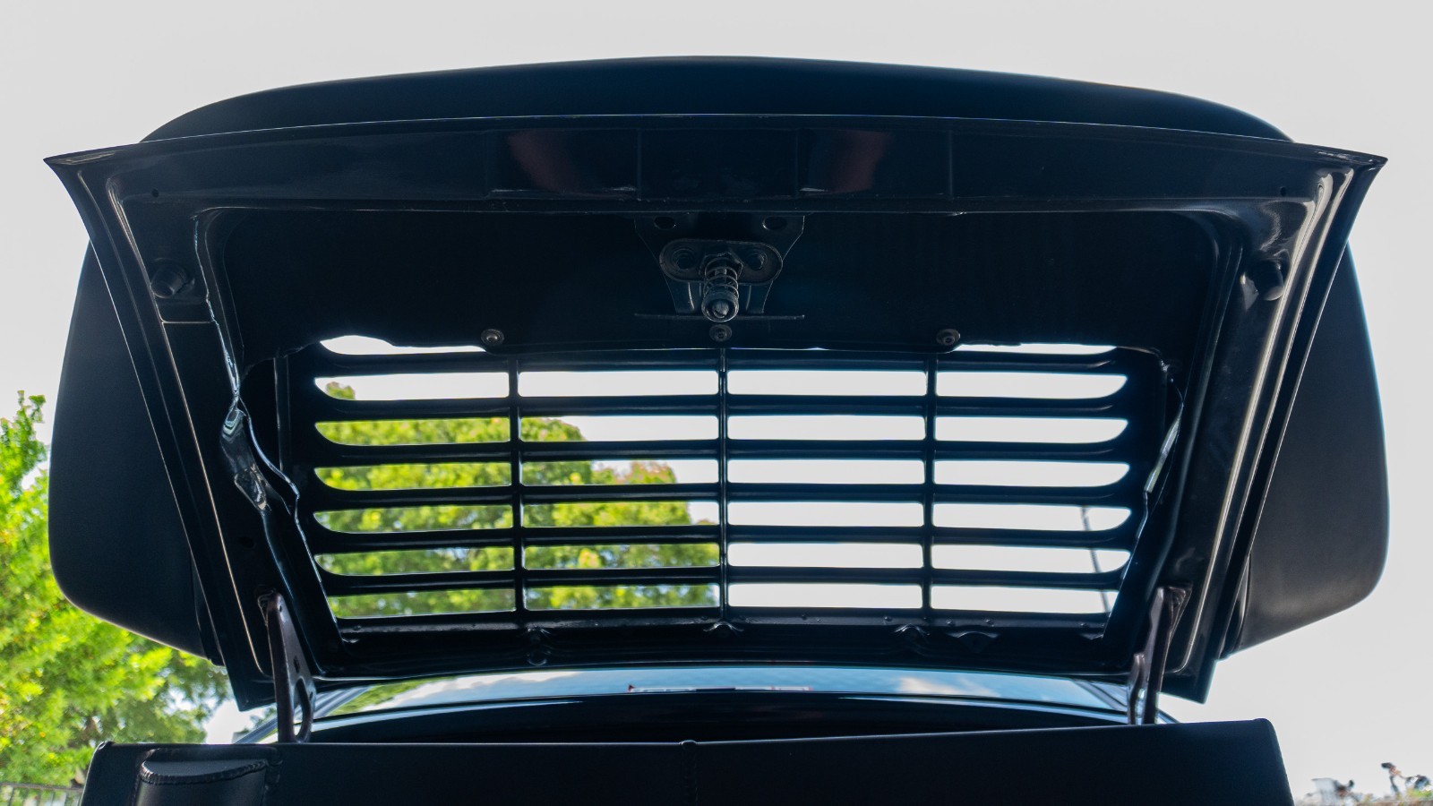 Porsche-911-1988-Coupe-24