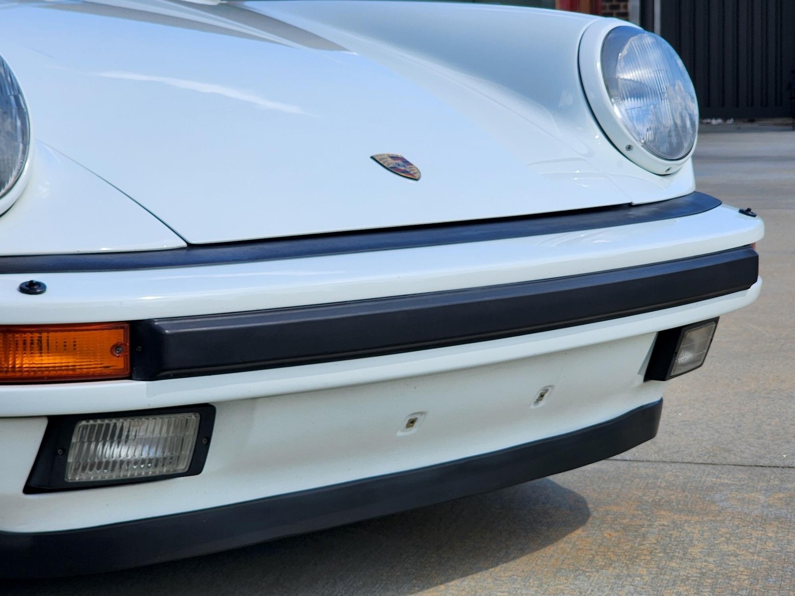 Porsche-911-1988-Coupe-26