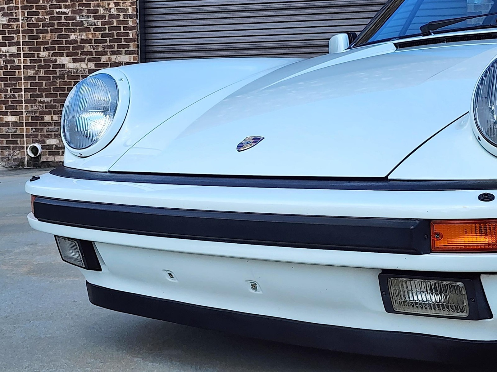 Porsche-911-1988-Coupe-27