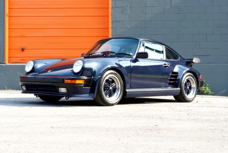 Porsche-911-1988-Coupe-27
