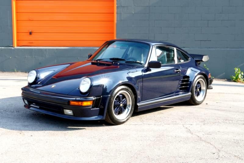 Porsche-911-1988-Coupe-28
