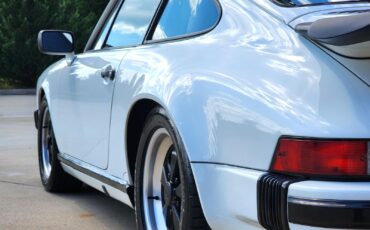 Porsche-911-1988-Coupe-29