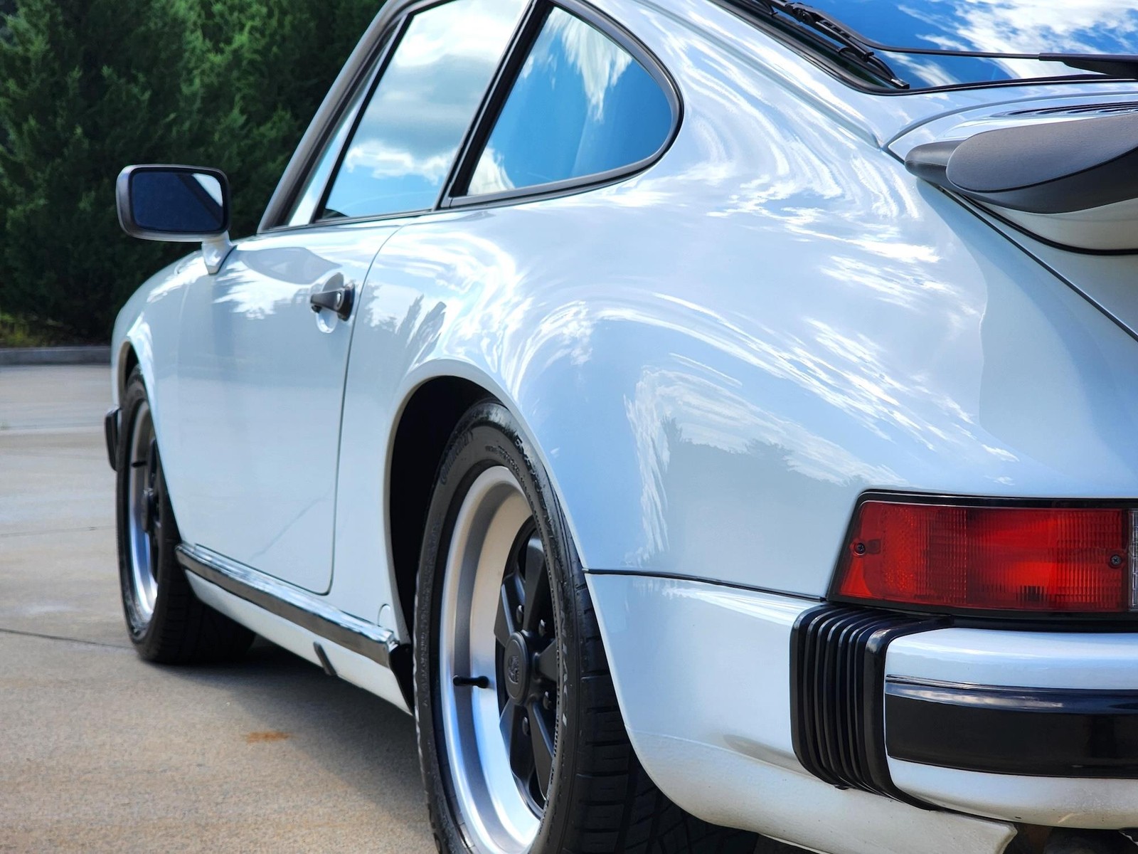Porsche-911-1988-Coupe-29