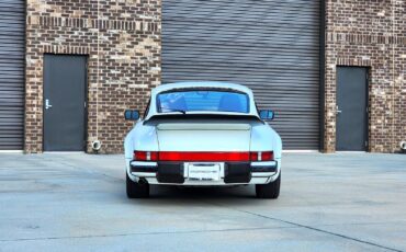 Porsche-911-1988-Coupe-3