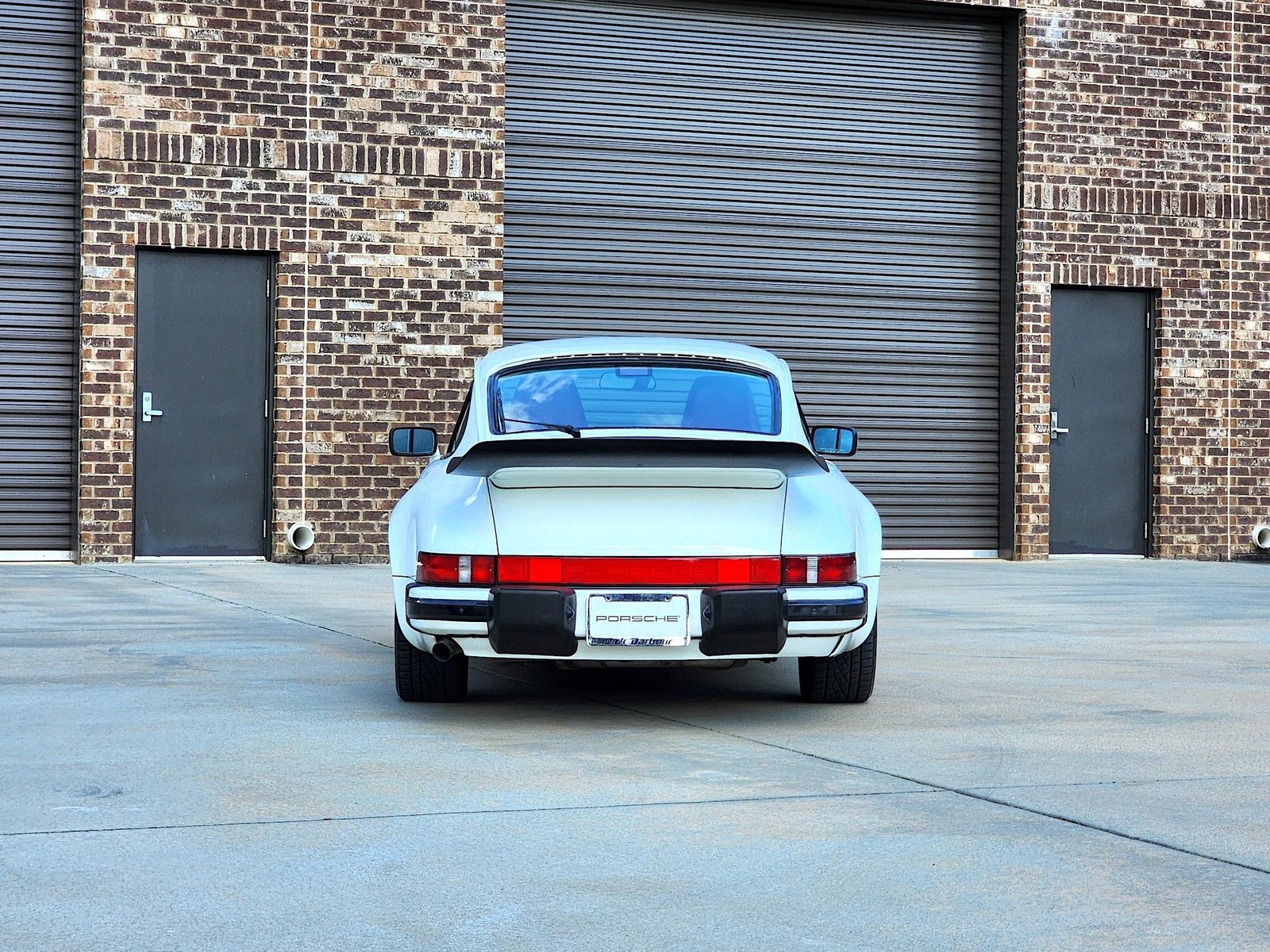 Porsche-911-1988-Coupe-3