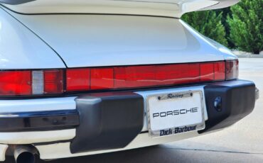 Porsche-911-1988-Coupe-30