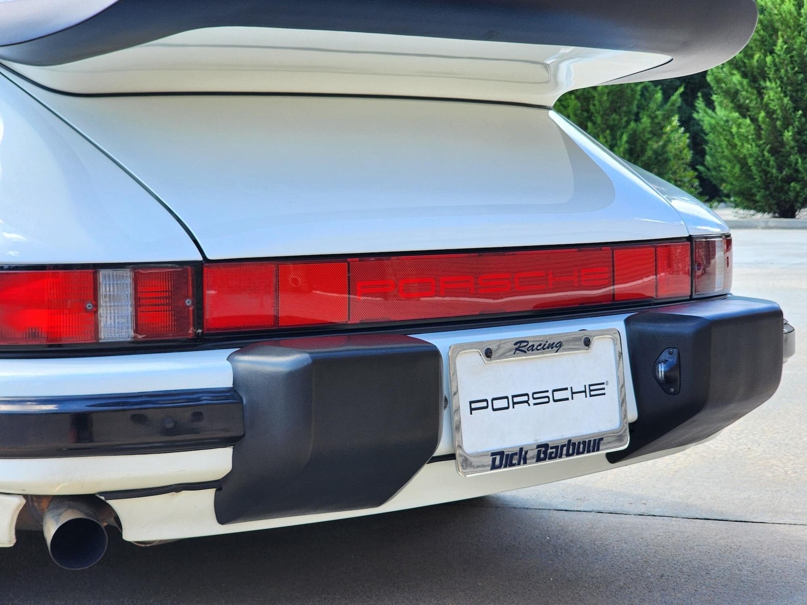 Porsche-911-1988-Coupe-30