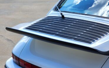 Porsche-911-1988-Coupe-32