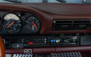 Porsche-911-1988-Coupe-33