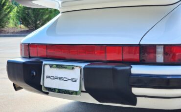 Porsche-911-1988-Coupe-33
