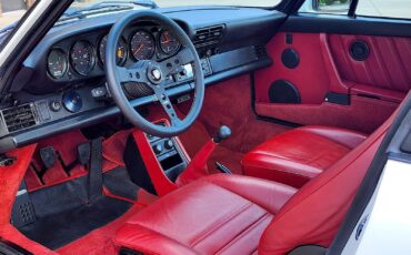 Porsche-911-1988-Coupe-37