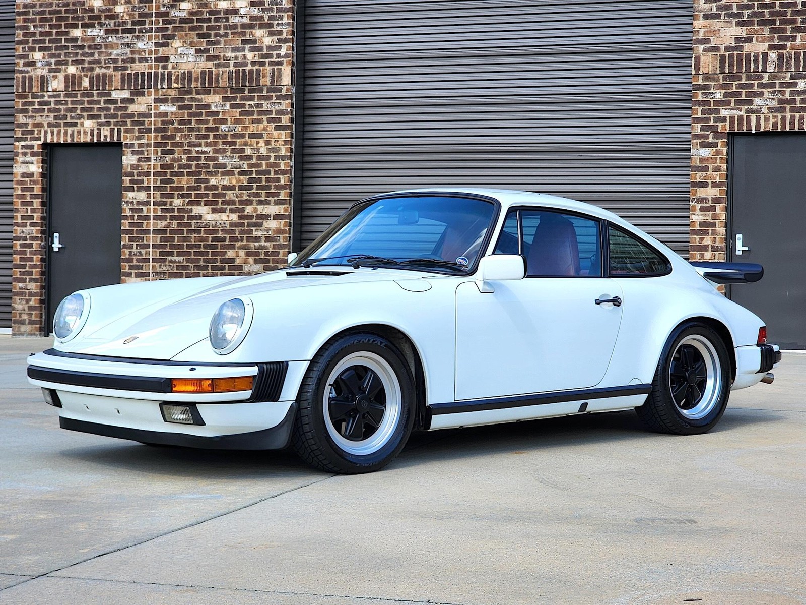 Porsche-911-1988-Coupe-5