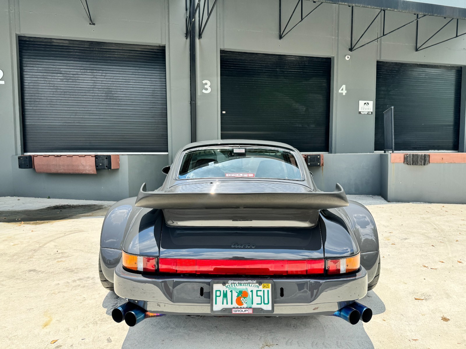 Porsche-911-1988-Coupe-6