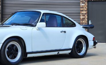 Porsche-911-1988-Coupe-7