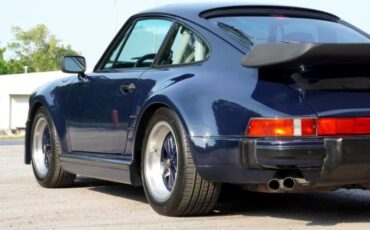 Porsche-911-1988-Coupe-7
