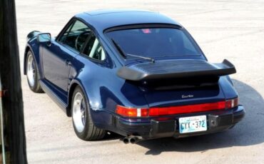 Porsche-911-1988-Coupe-9