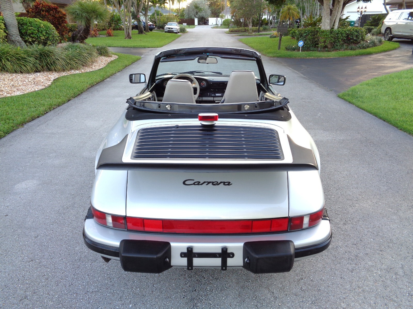 Porsche-911-1989-Convertible-12