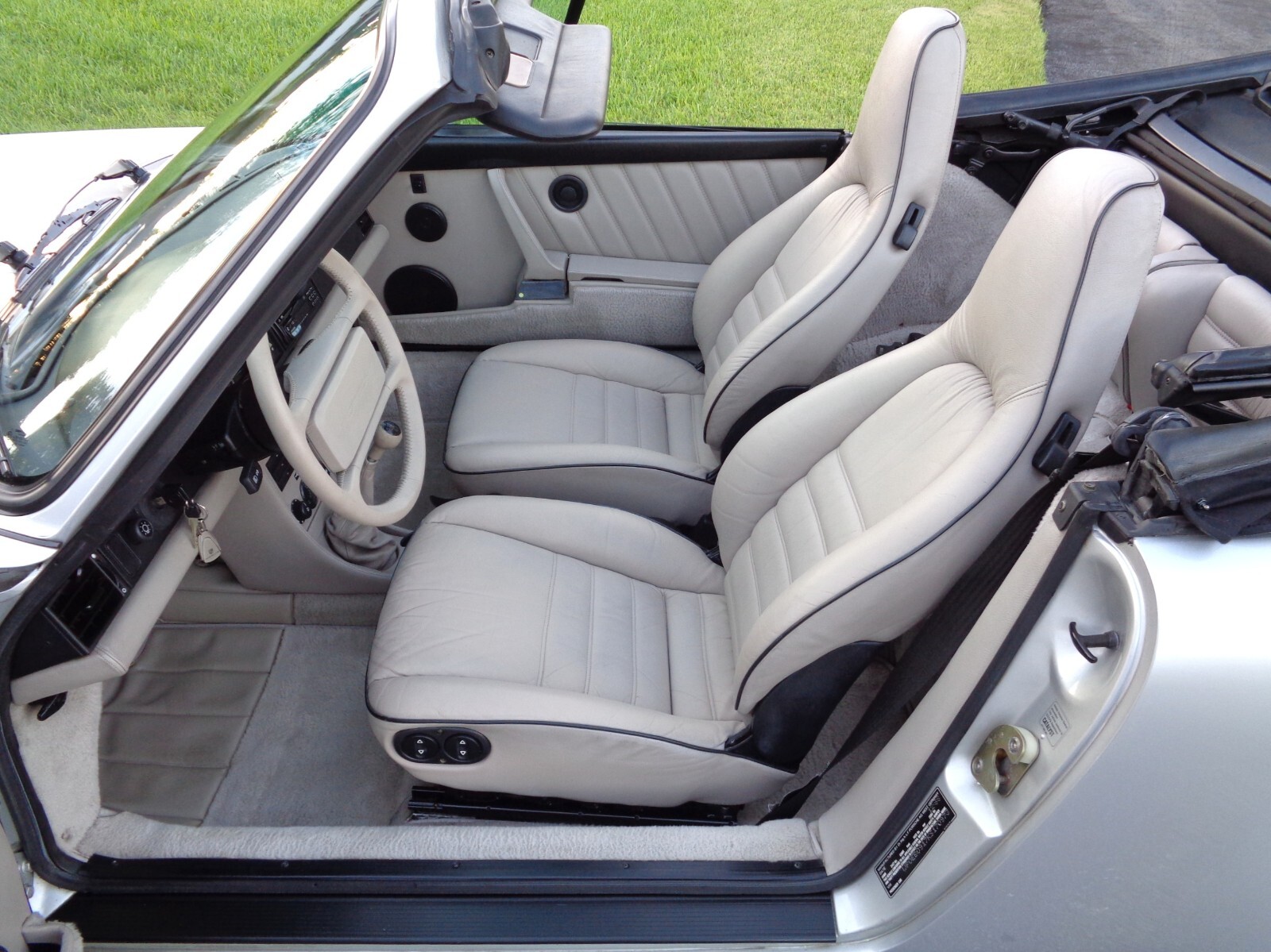 Porsche-911-1989-Convertible-19