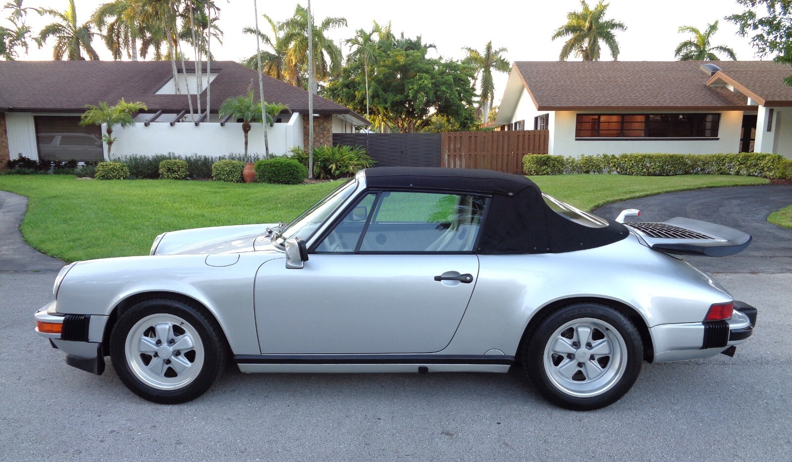 Porsche-911-1989-Convertible-2
