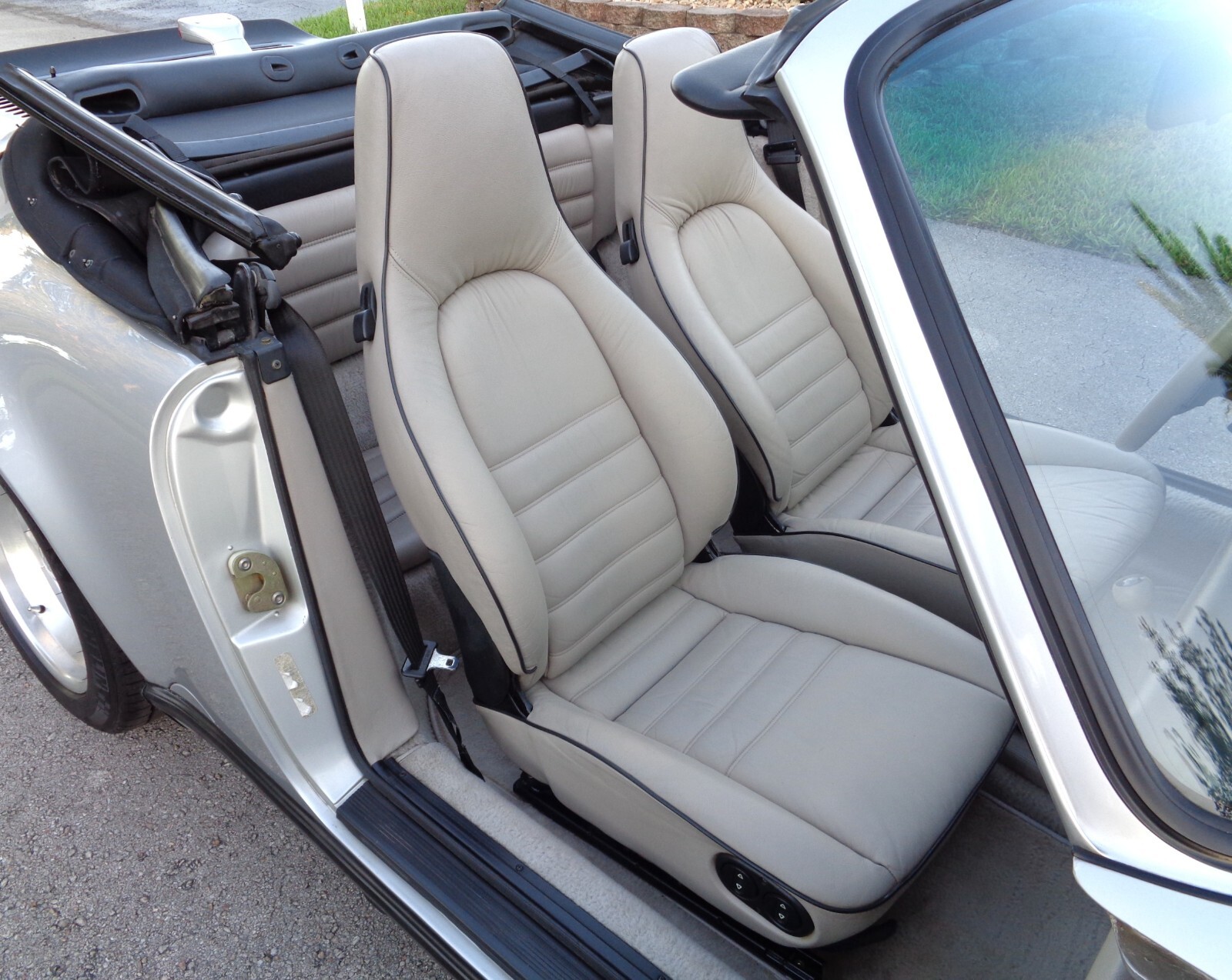Porsche-911-1989-Convertible-22