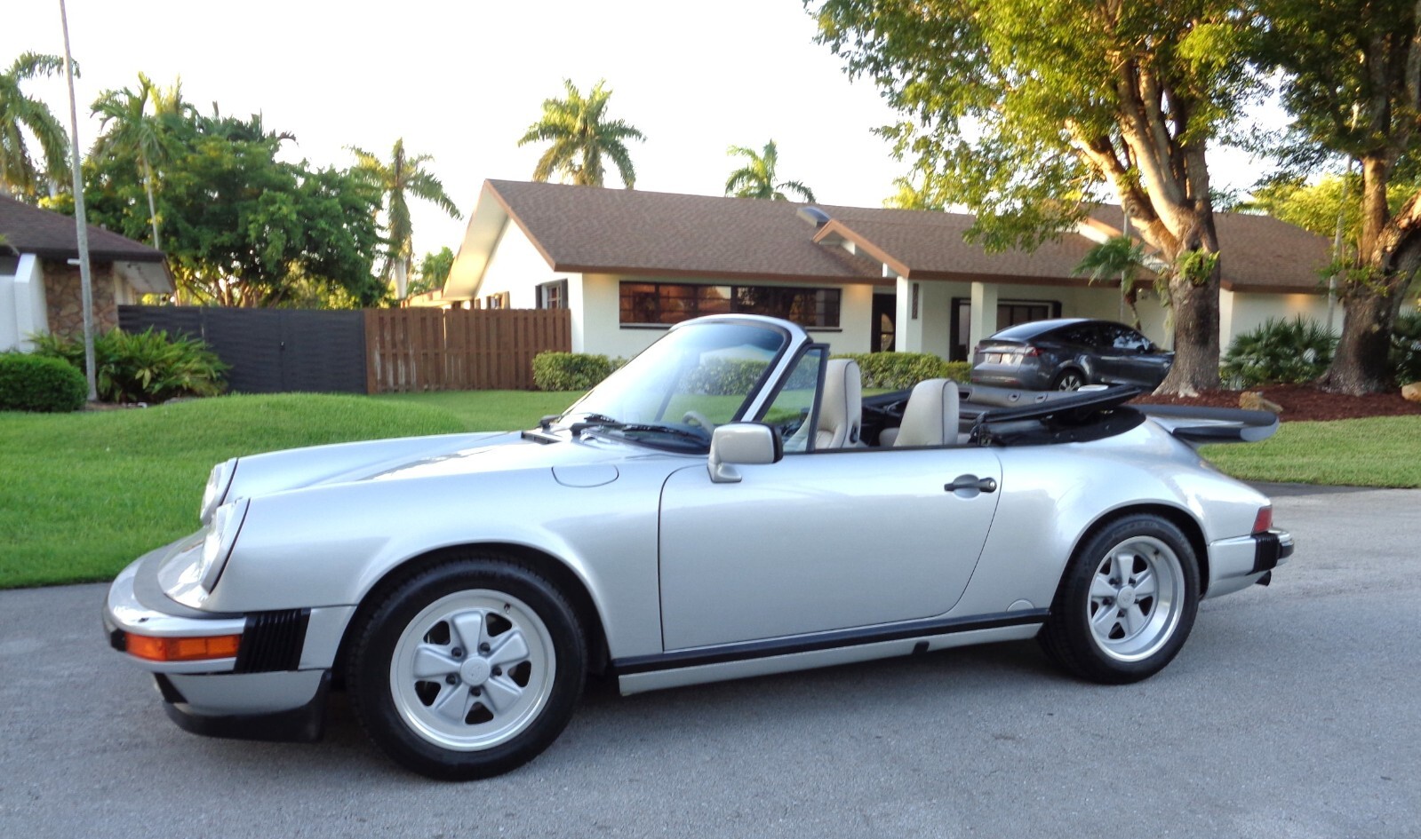 Porsche 911 1989 Convertible