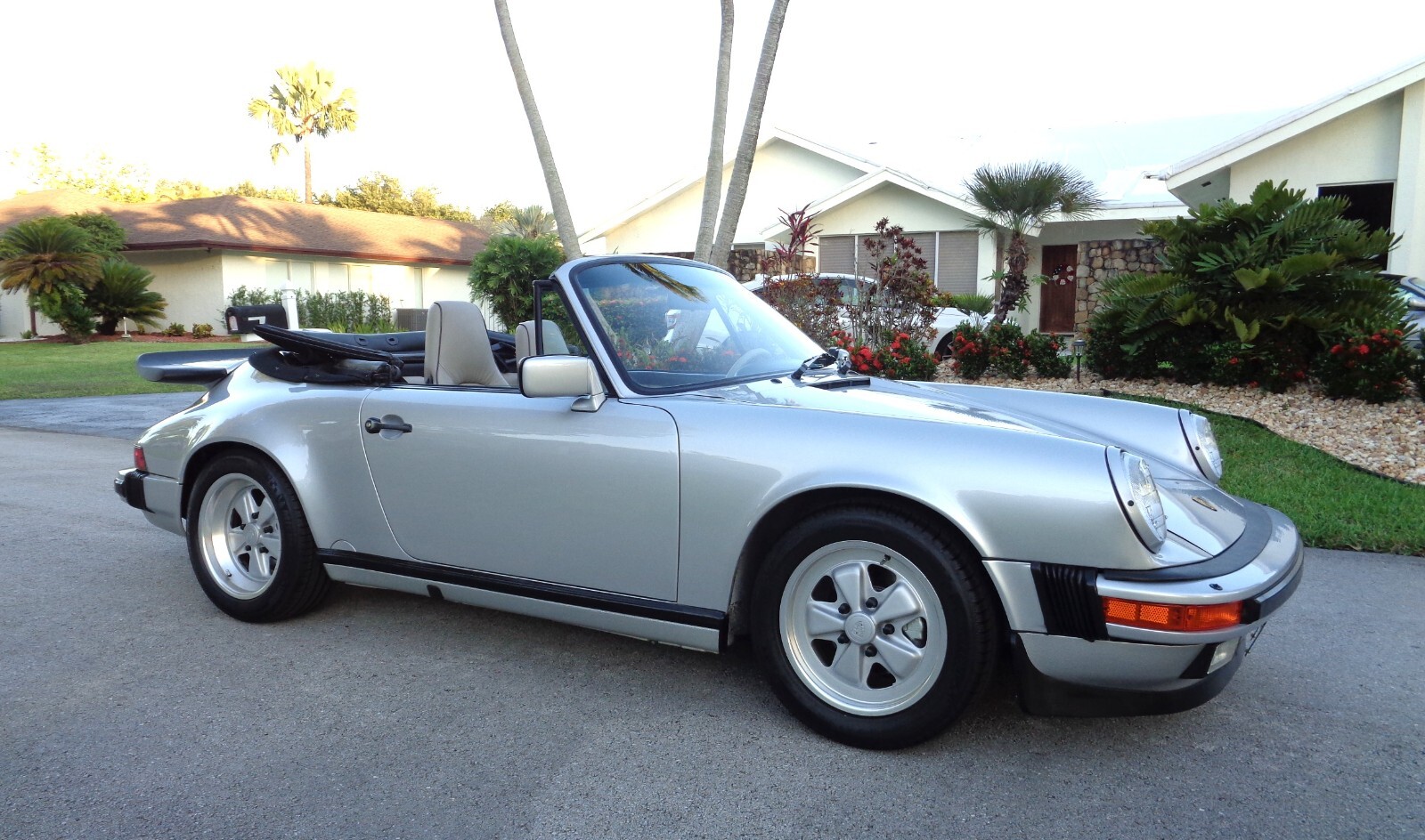 Porsche-911-1989-Convertible-5