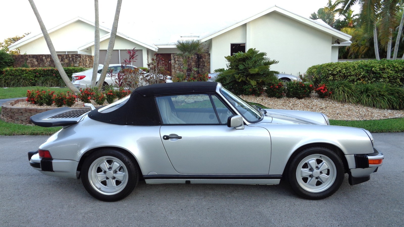 Porsche-911-1989-Convertible-7