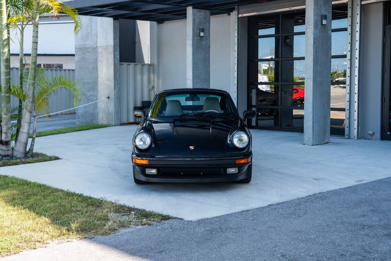 Porsche-911-1989-Coupe-1
