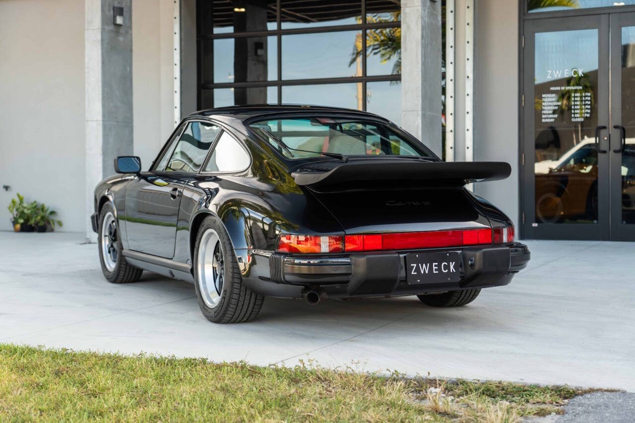 Porsche-911-1989-Coupe-14