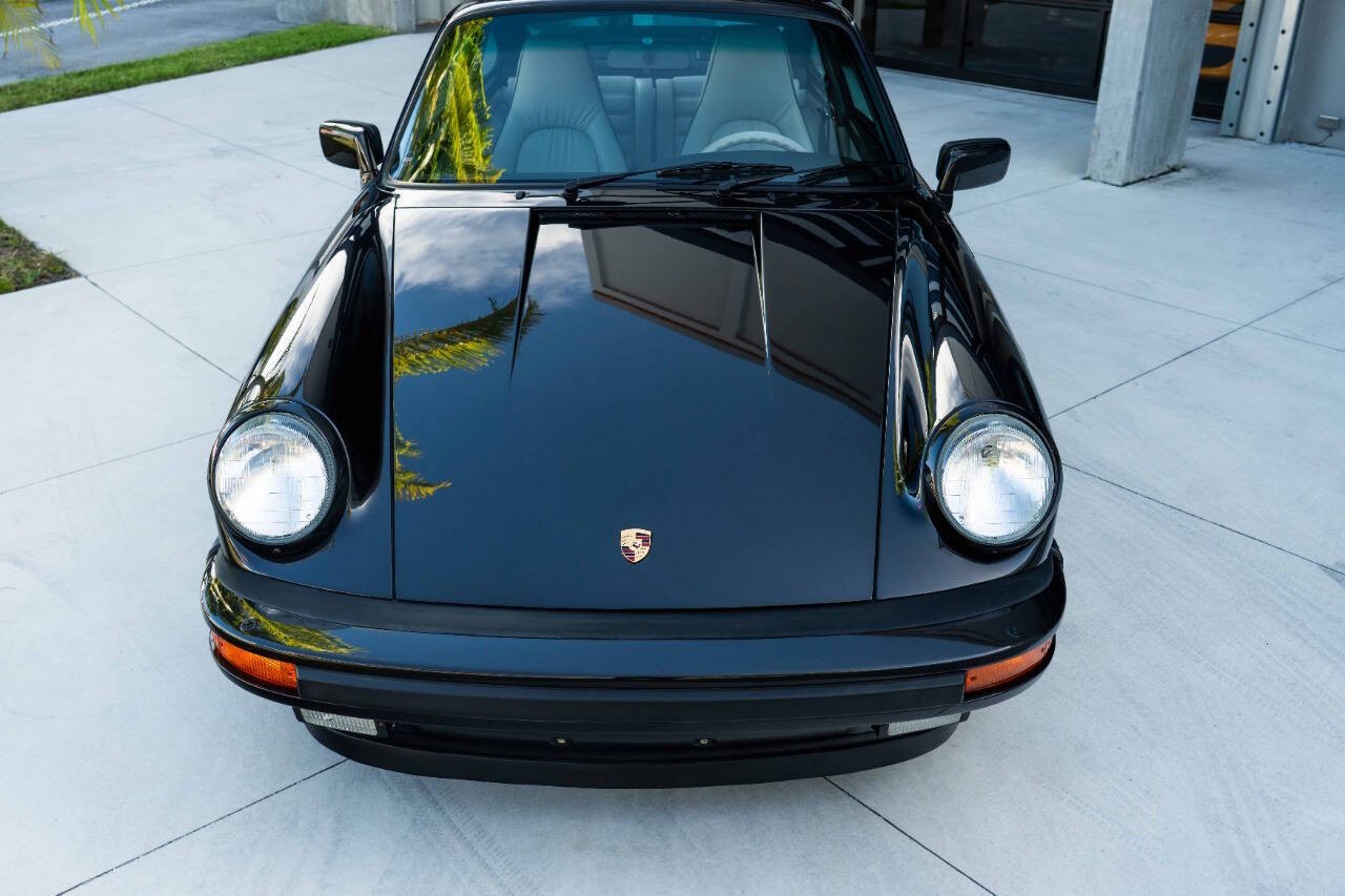 Porsche-911-1989-Coupe-18