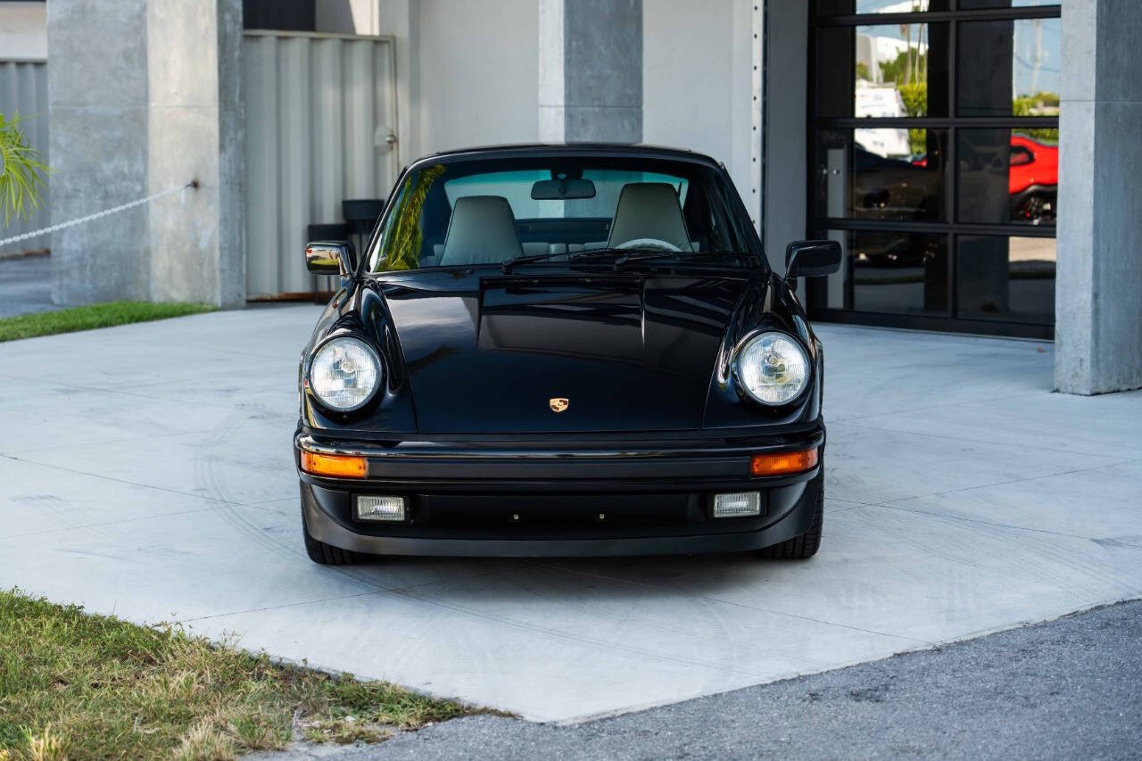 Porsche-911-1989-Coupe-2