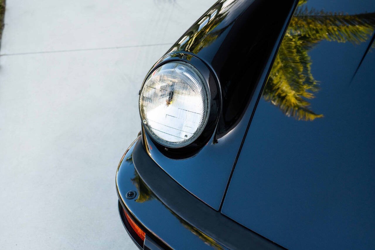 Porsche-911-1989-Coupe-20