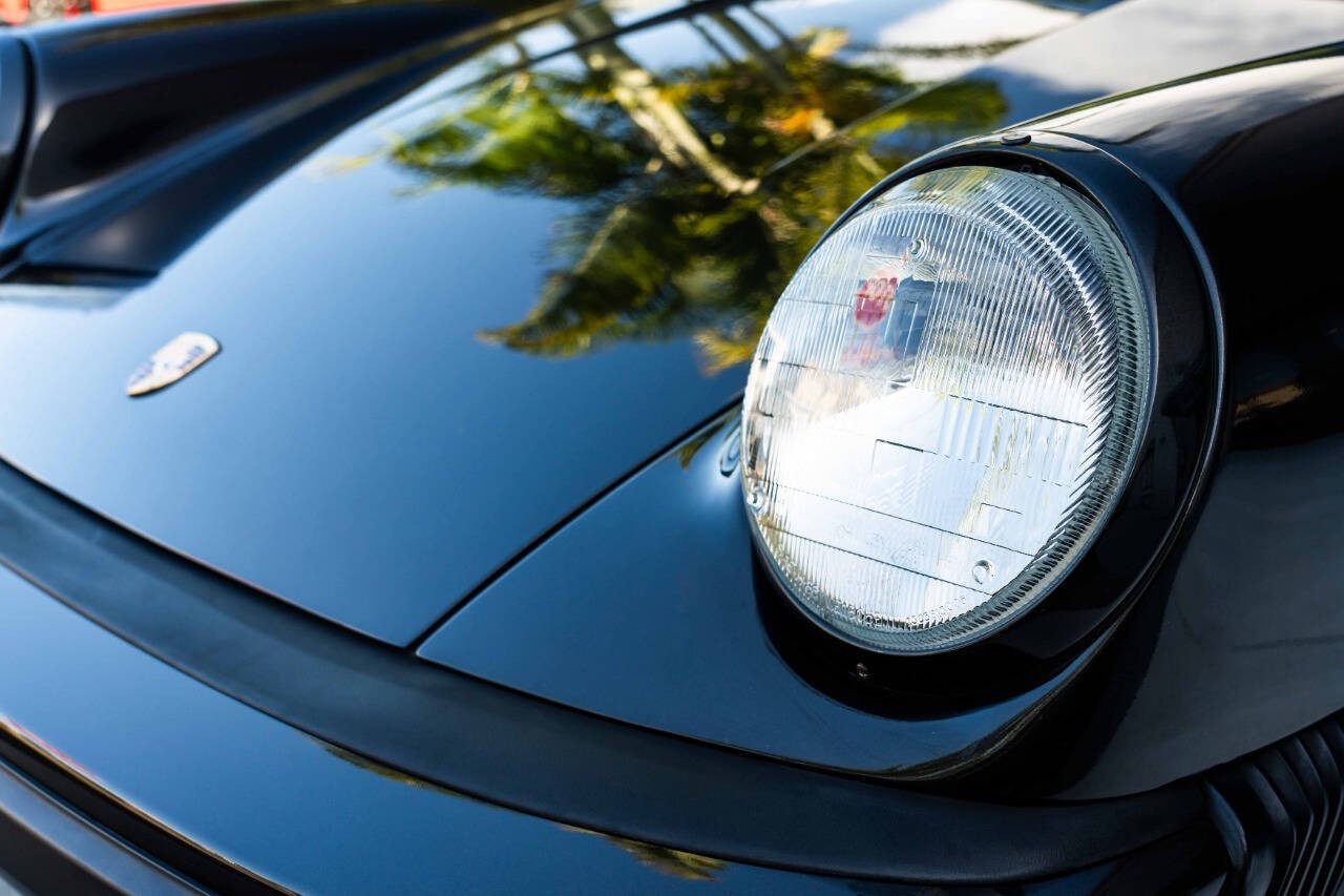 Porsche-911-1989-Coupe-22