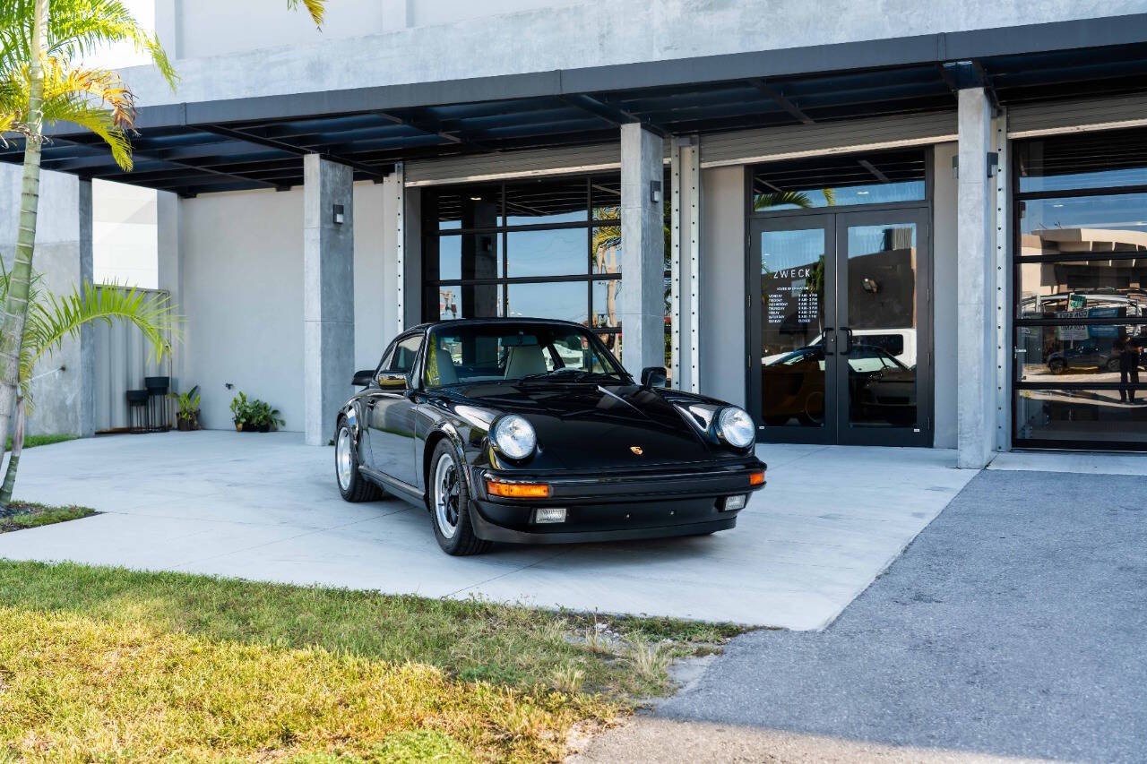 Porsche-911-1989-Coupe-3