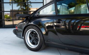 Porsche-911-1989-Coupe-33
