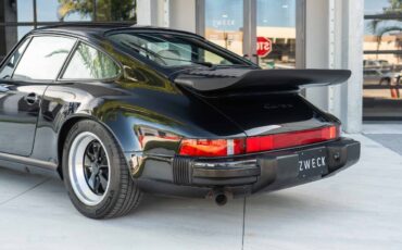 Porsche-911-1989-Coupe-35