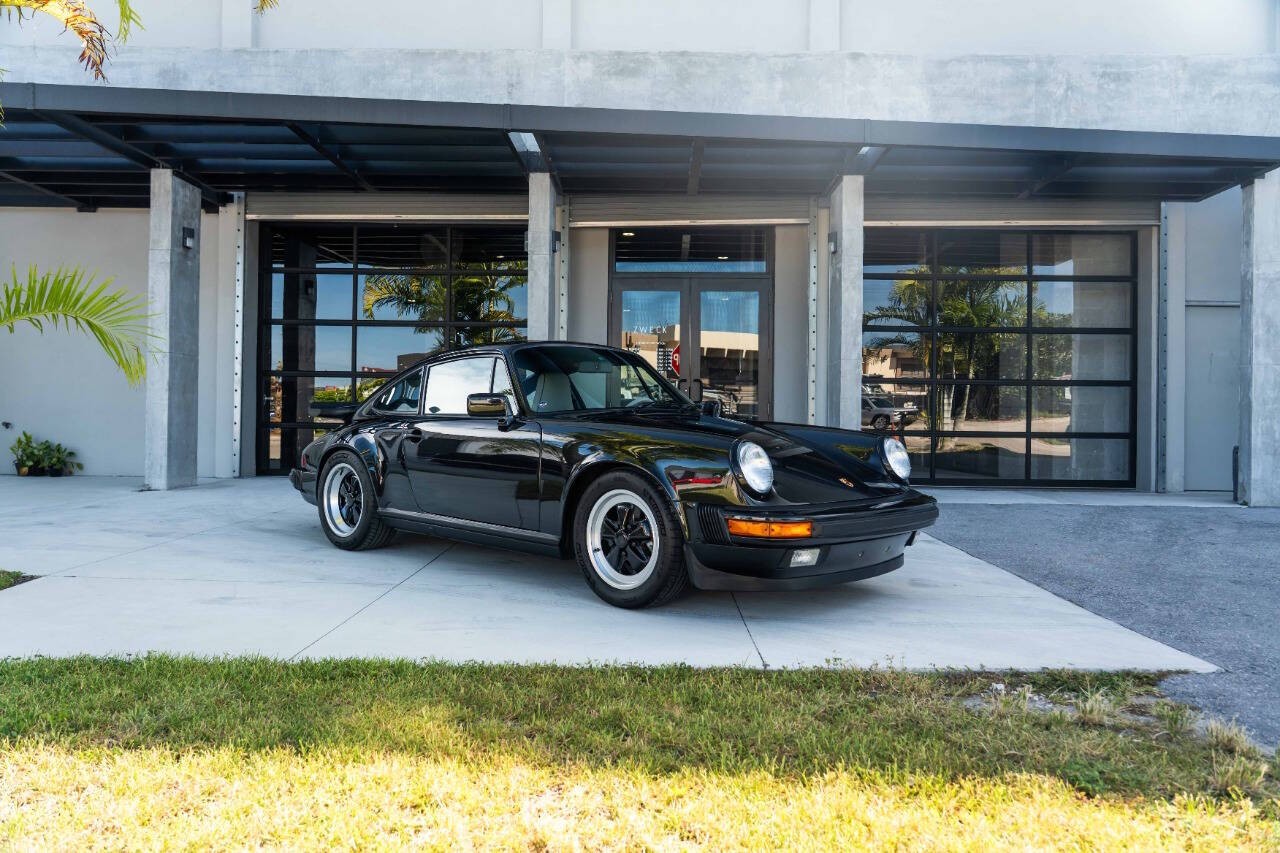Porsche-911-1989-Coupe-5