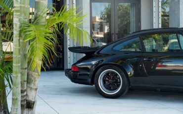 Porsche-911-1989-Coupe-8
