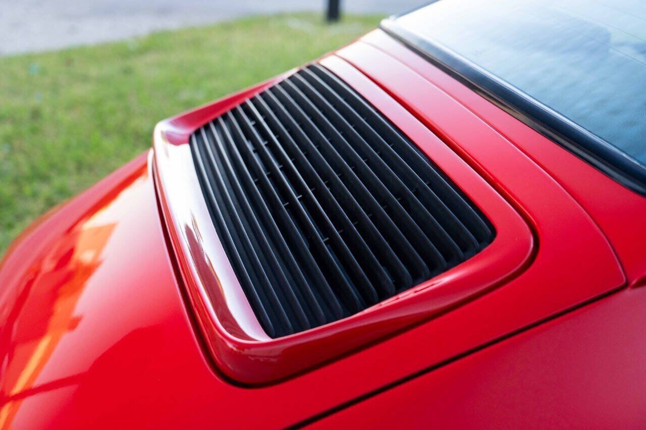 Porsche-911-1990-Coupe-35