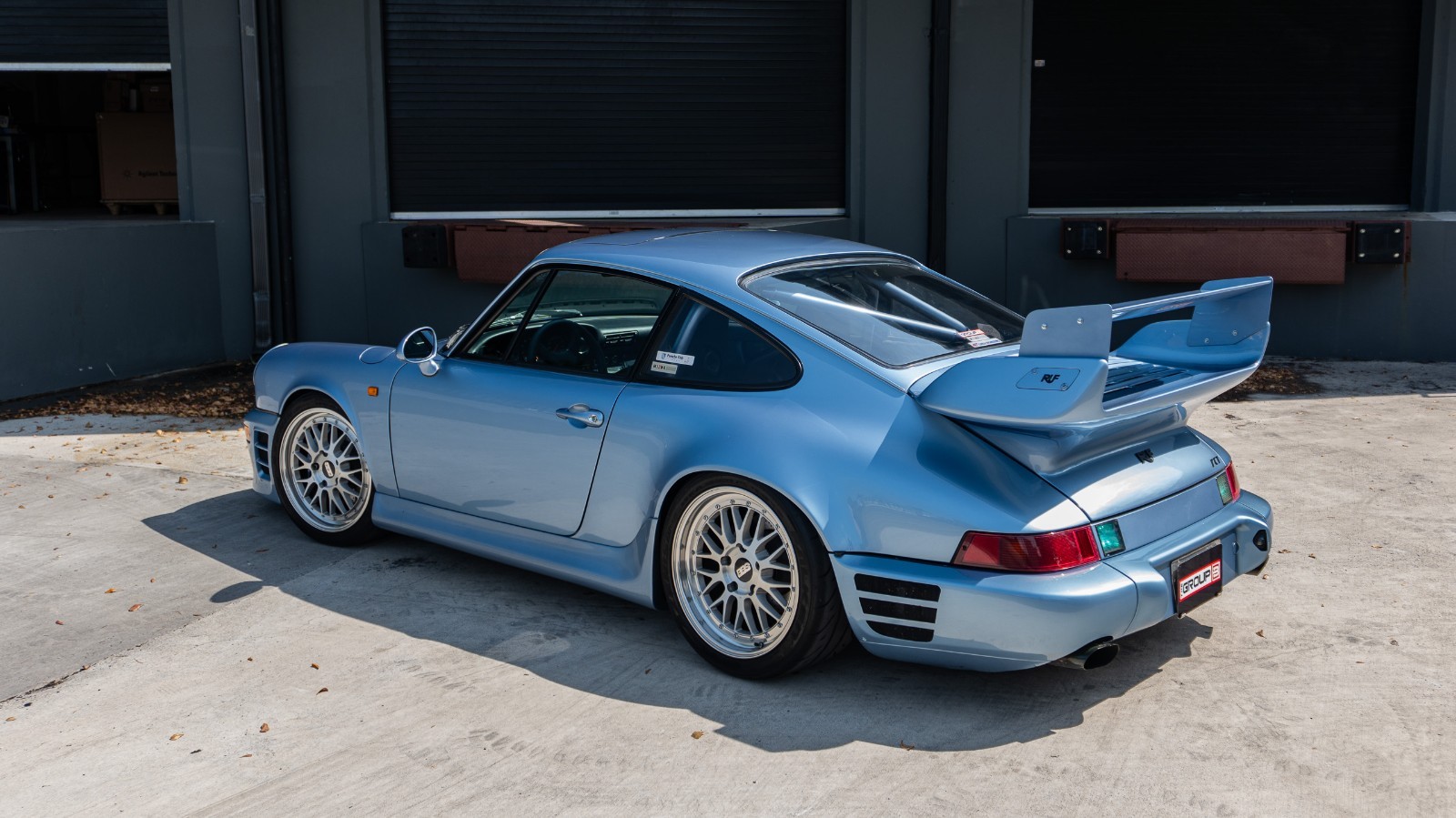 Porsche-911-1991-Coupe-15