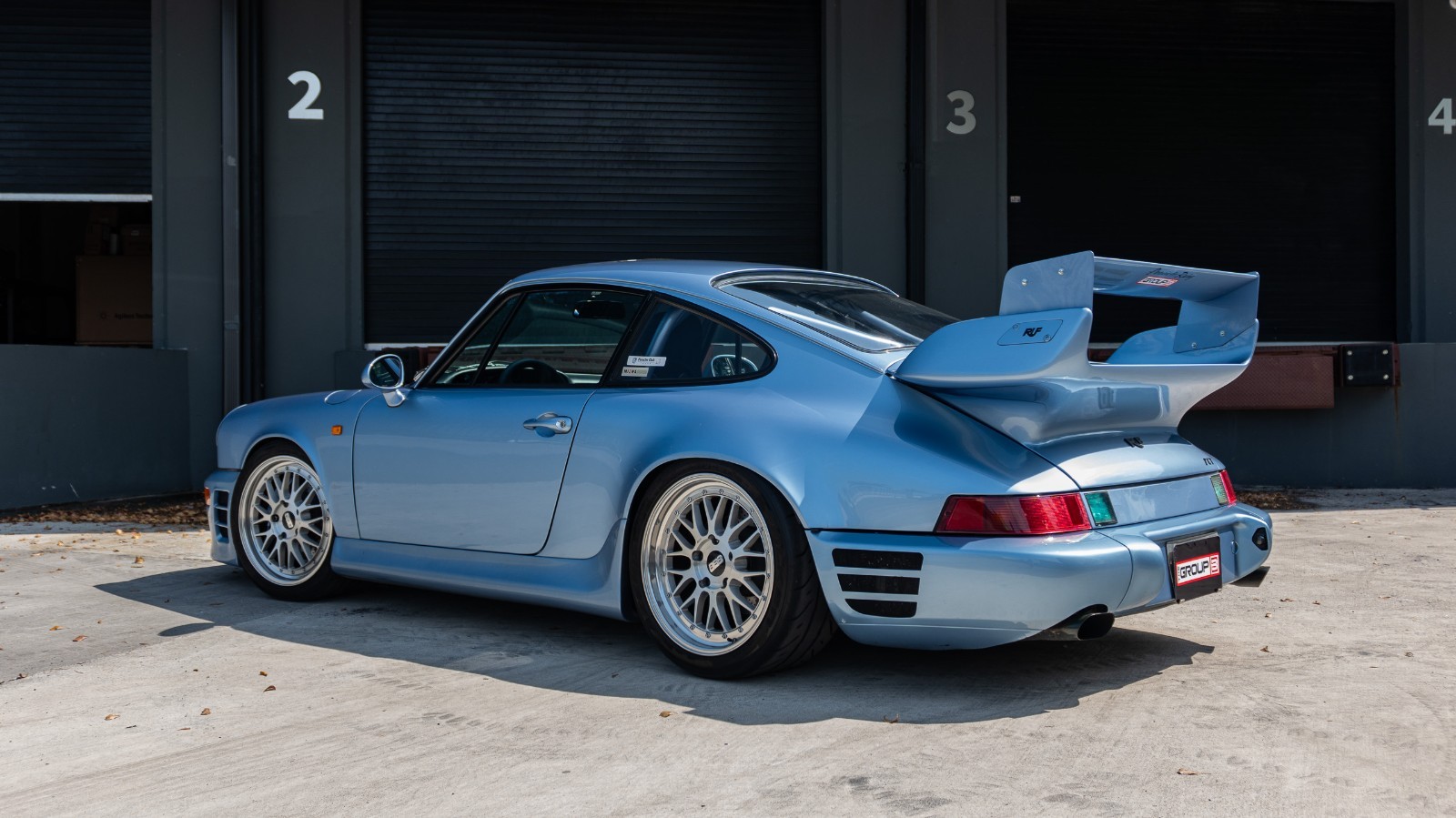 Porsche-911-1991-Coupe-16