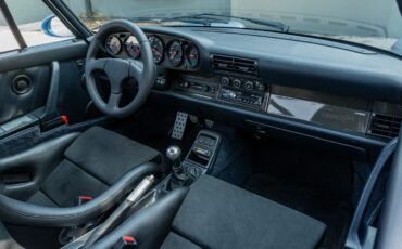 Porsche-911-1991-Coupe-30