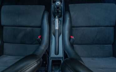 Porsche-911-1991-Coupe-32