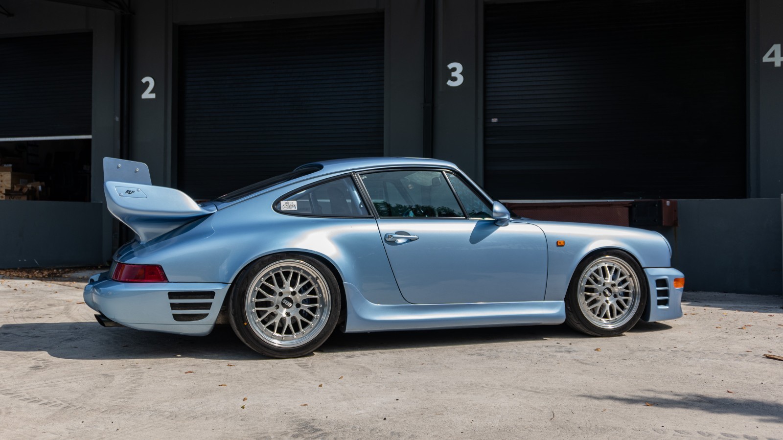 Porsche-911-1991-Coupe-9