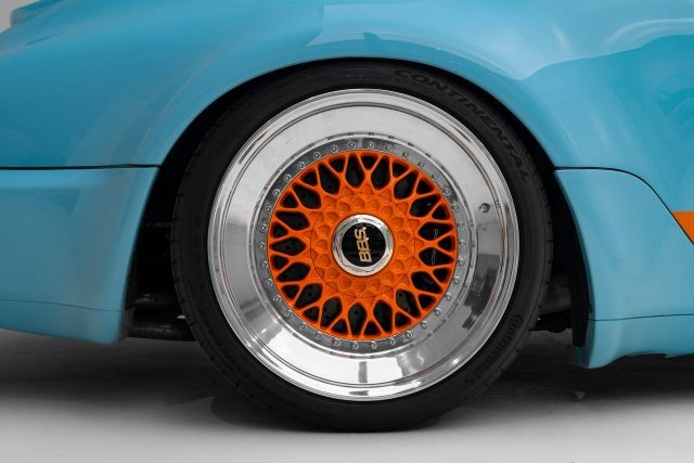 Porsche-911-1992-Convertible-38