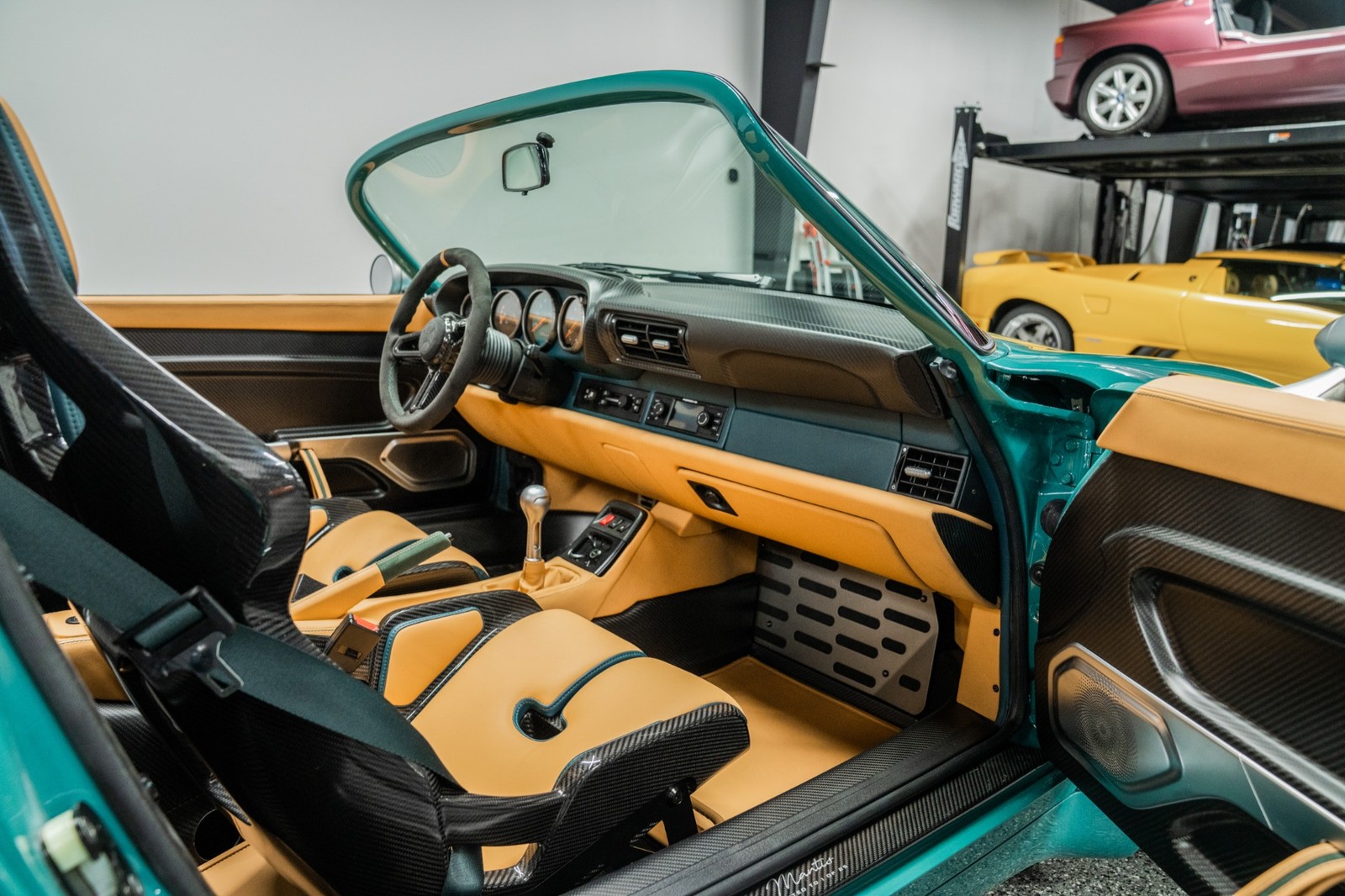 Porsche-911-1995-Convertible-11