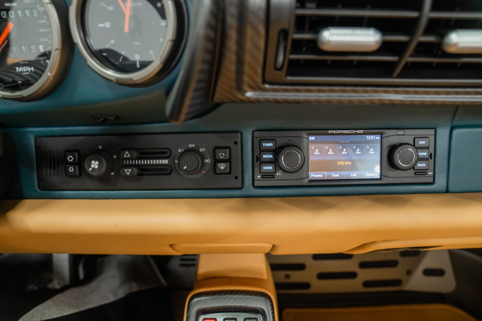 Porsche-911-1995-Convertible-13