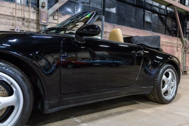 Porsche-911-1995-Convertible-18