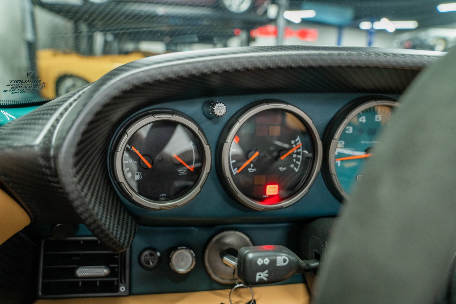 Porsche-911-1995-Convertible-24